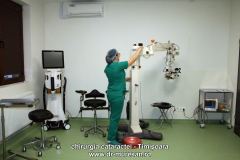 pregatire sala de operatii pentru chirurgia oculara